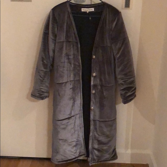 Gray long jacket with attachable scarf - Picture 3 of 6